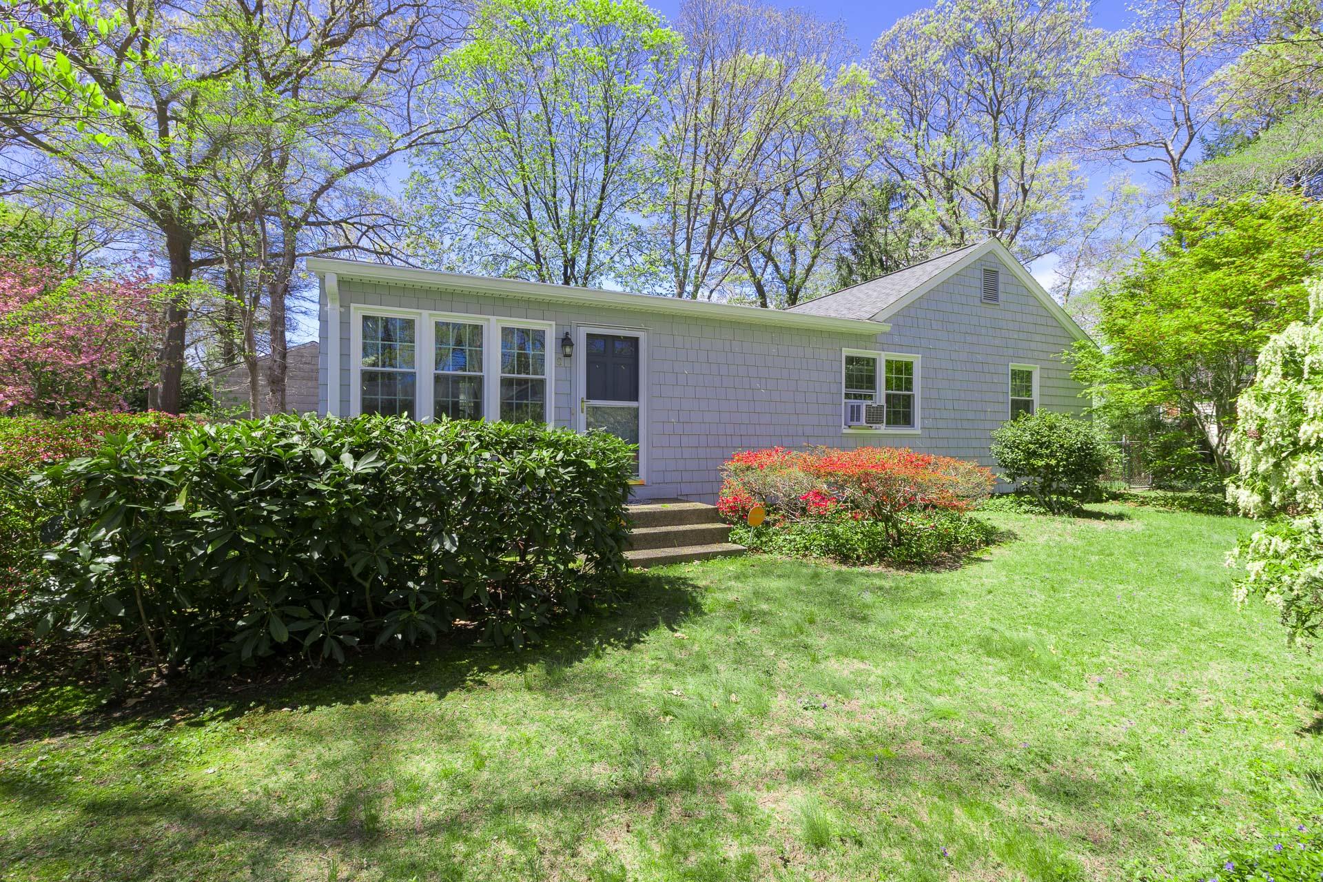 8 Parkside Avenue, Miller Place, New York image 2