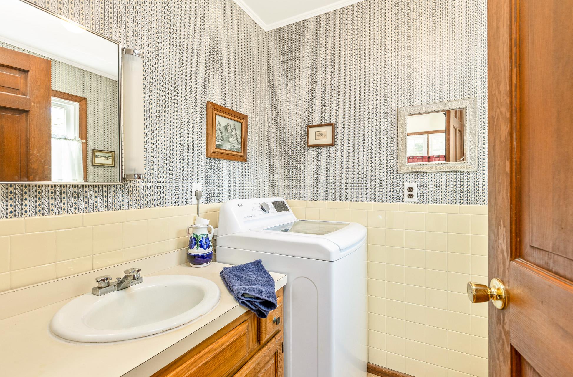8 Parkside Avenue, Miller Place, New York image 24