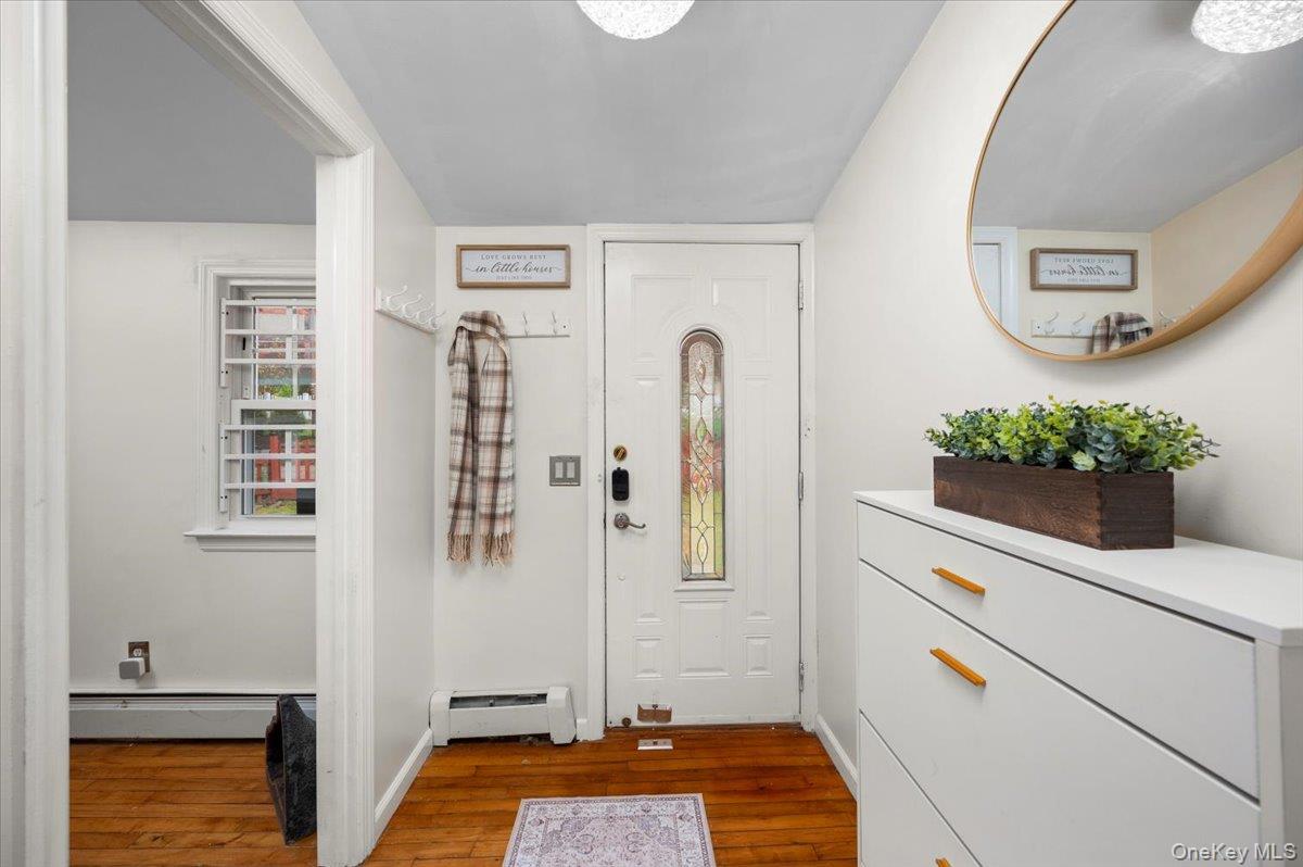 33 Hollowbrook Court N