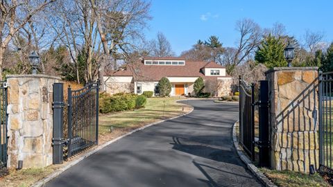 23 Store Hill Road Old Westbury NY 11568