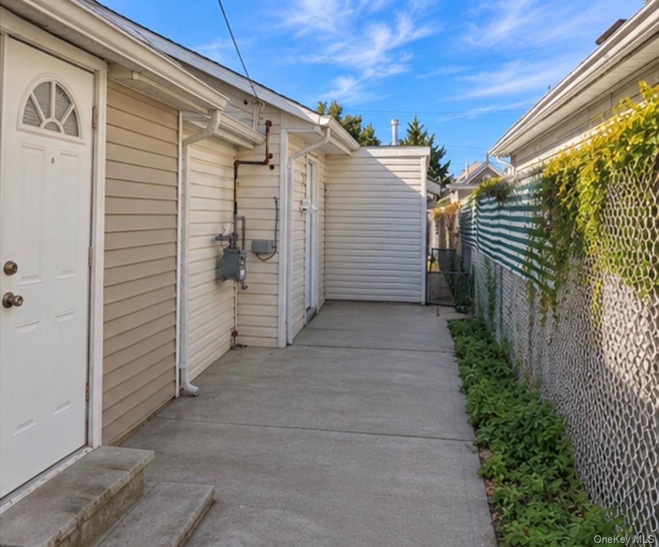 299 Colony Avenue