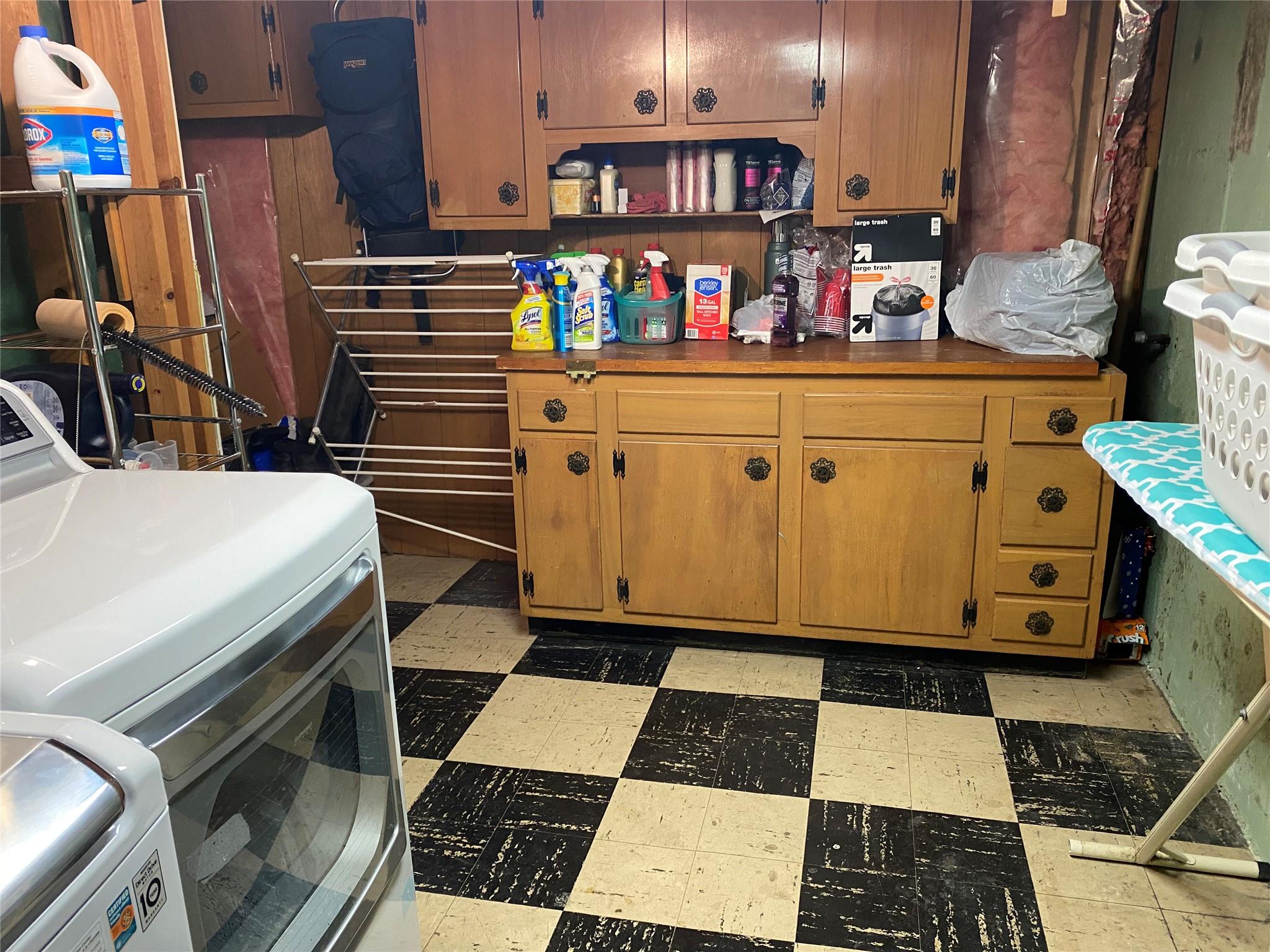 42 Crocus Lane, Commack, New York image 19