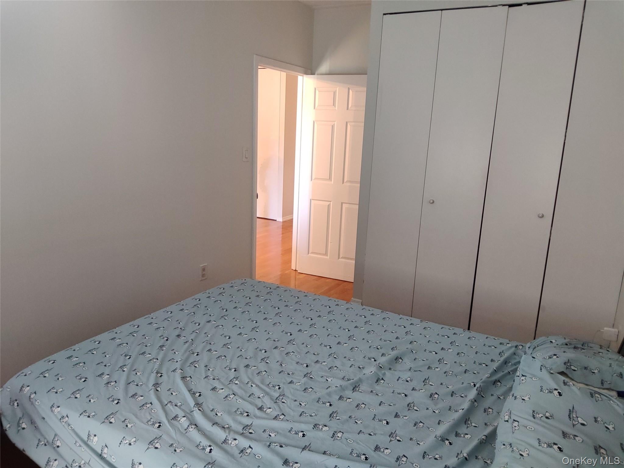 69-03 242 Street 39E