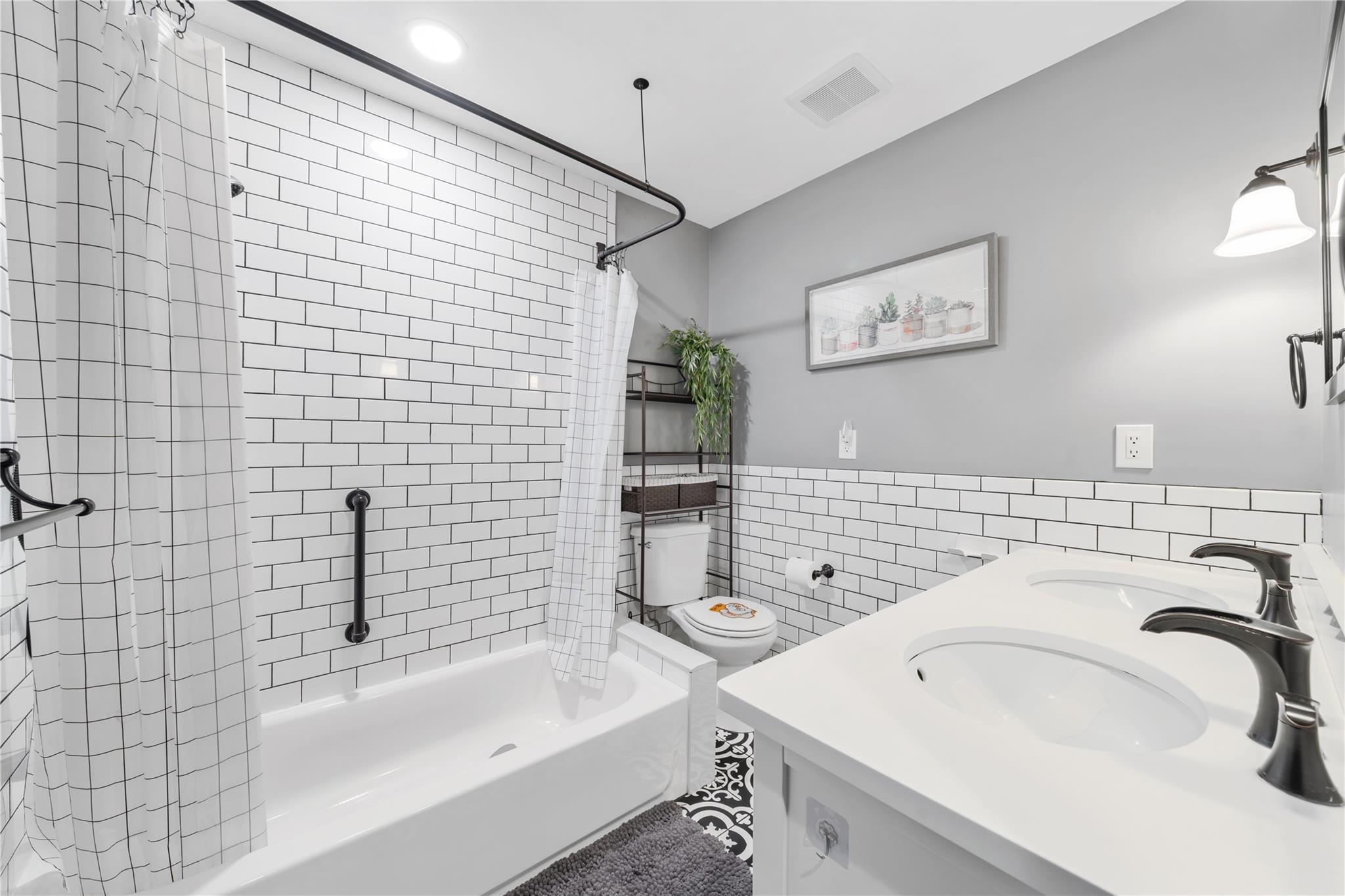 26 Lotowana Lane, Stony Brook, New York image 29