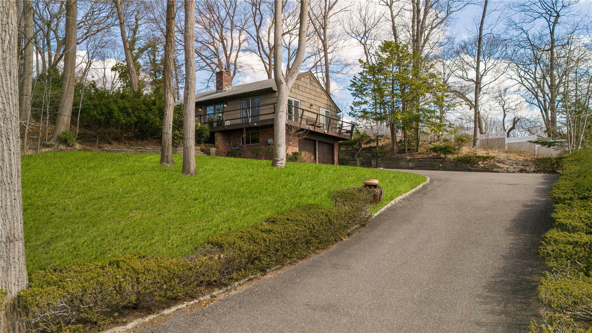 26 Lotowana Lane, Stony Brook, New York image 5