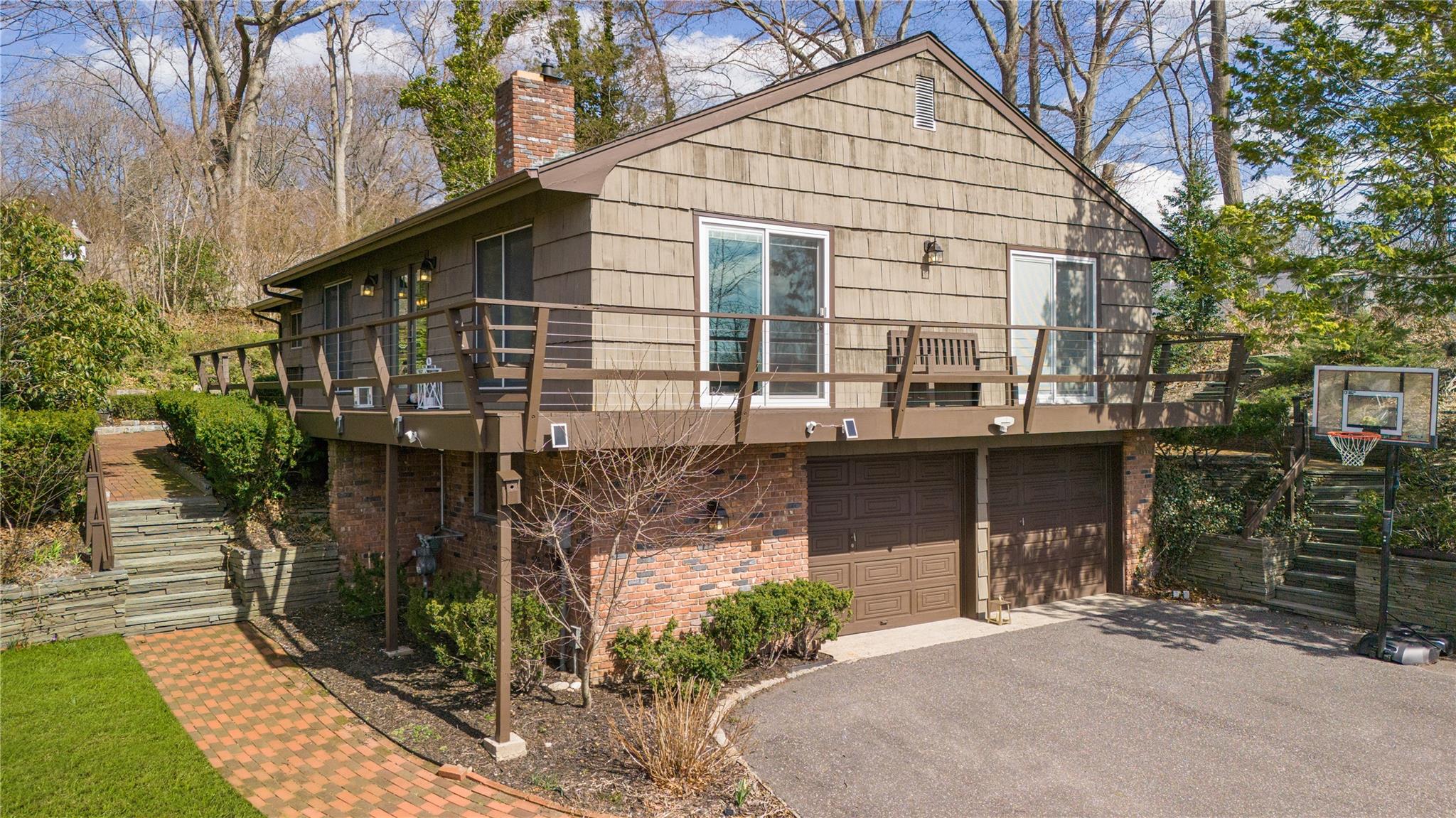 26 Lotowana Lane, Stony Brook, New York image 1