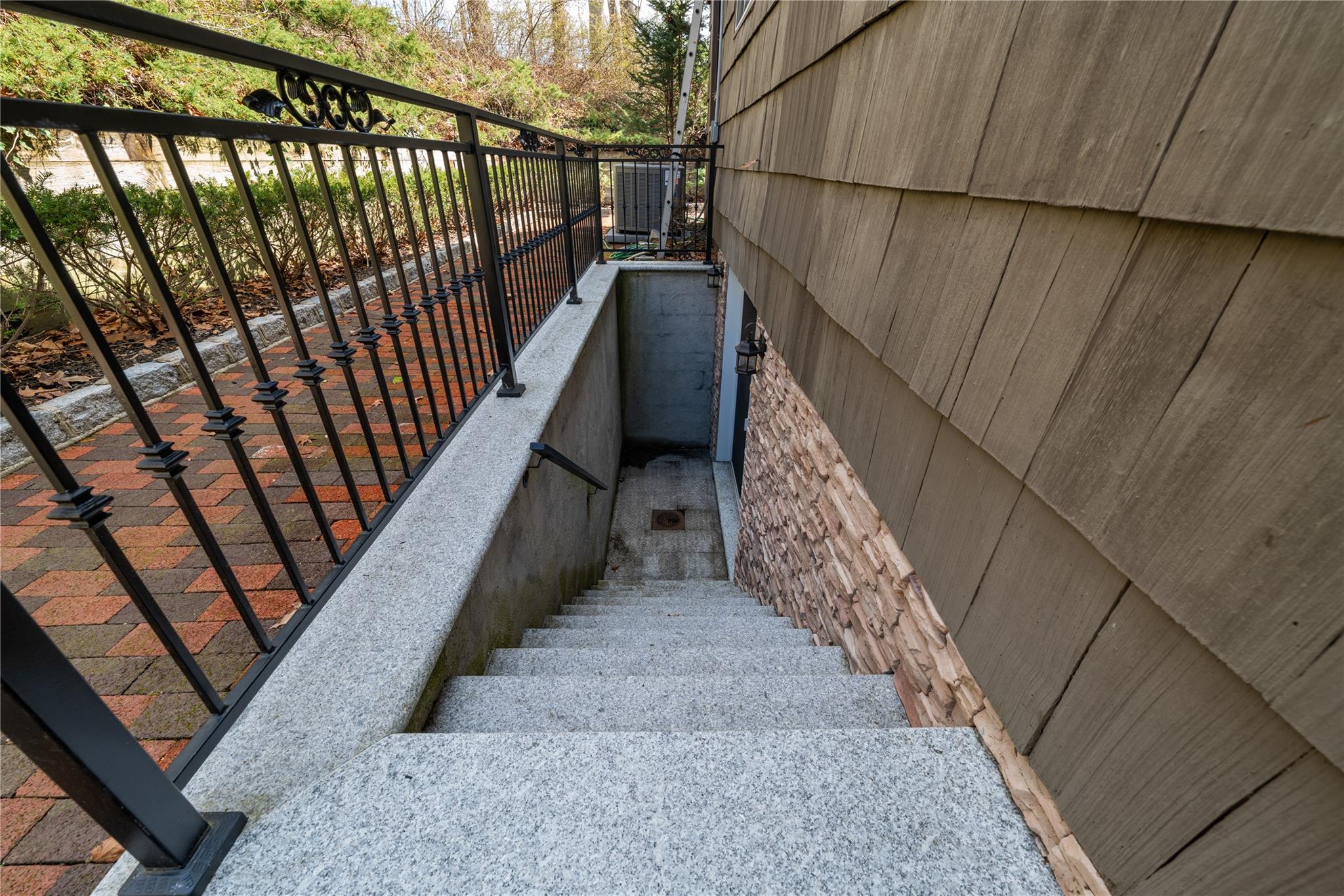 26 Lotowana Lane, Stony Brook, New York image 37