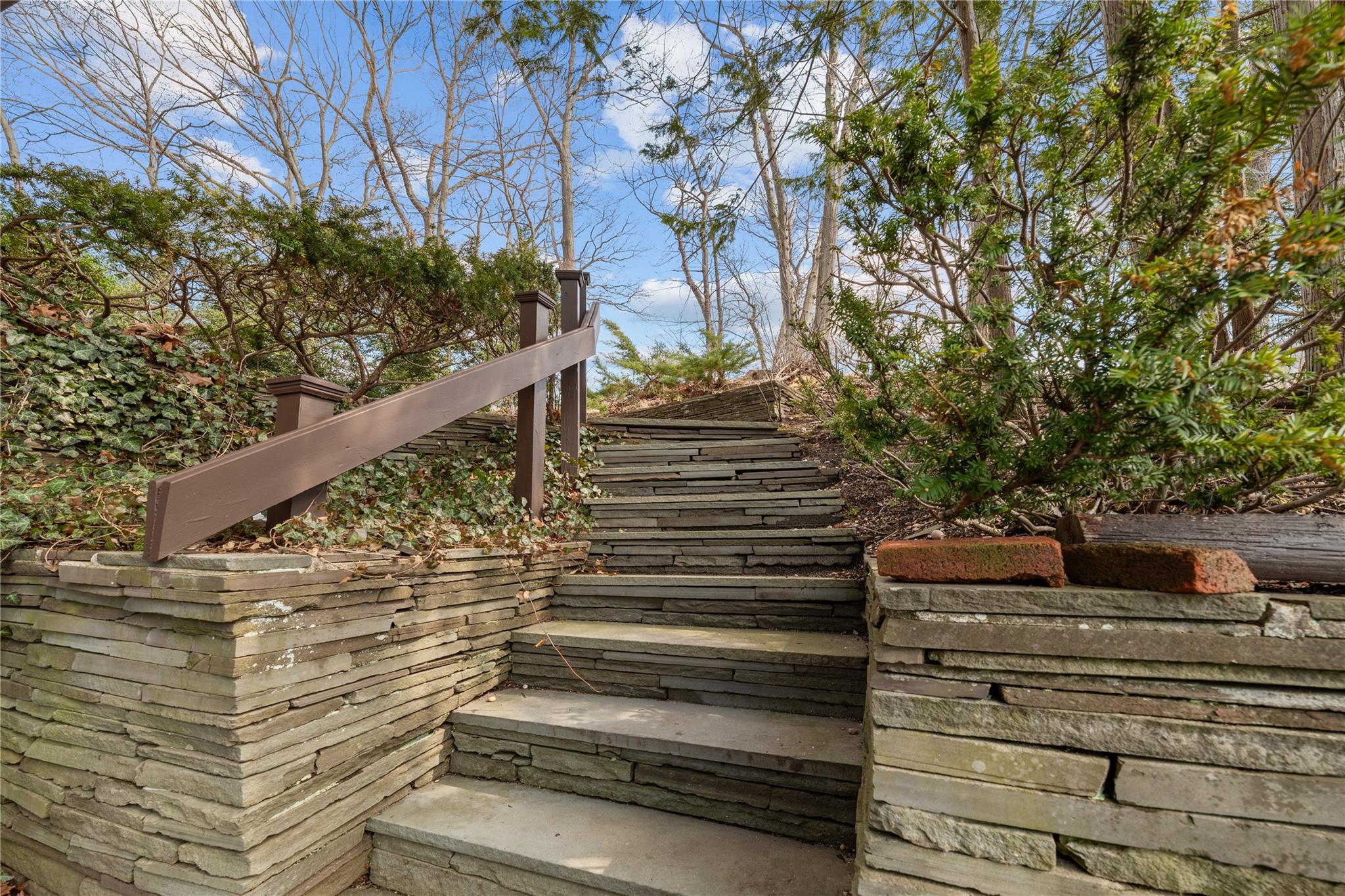 26 Lotowana Lane, Stony Brook, New York image 38