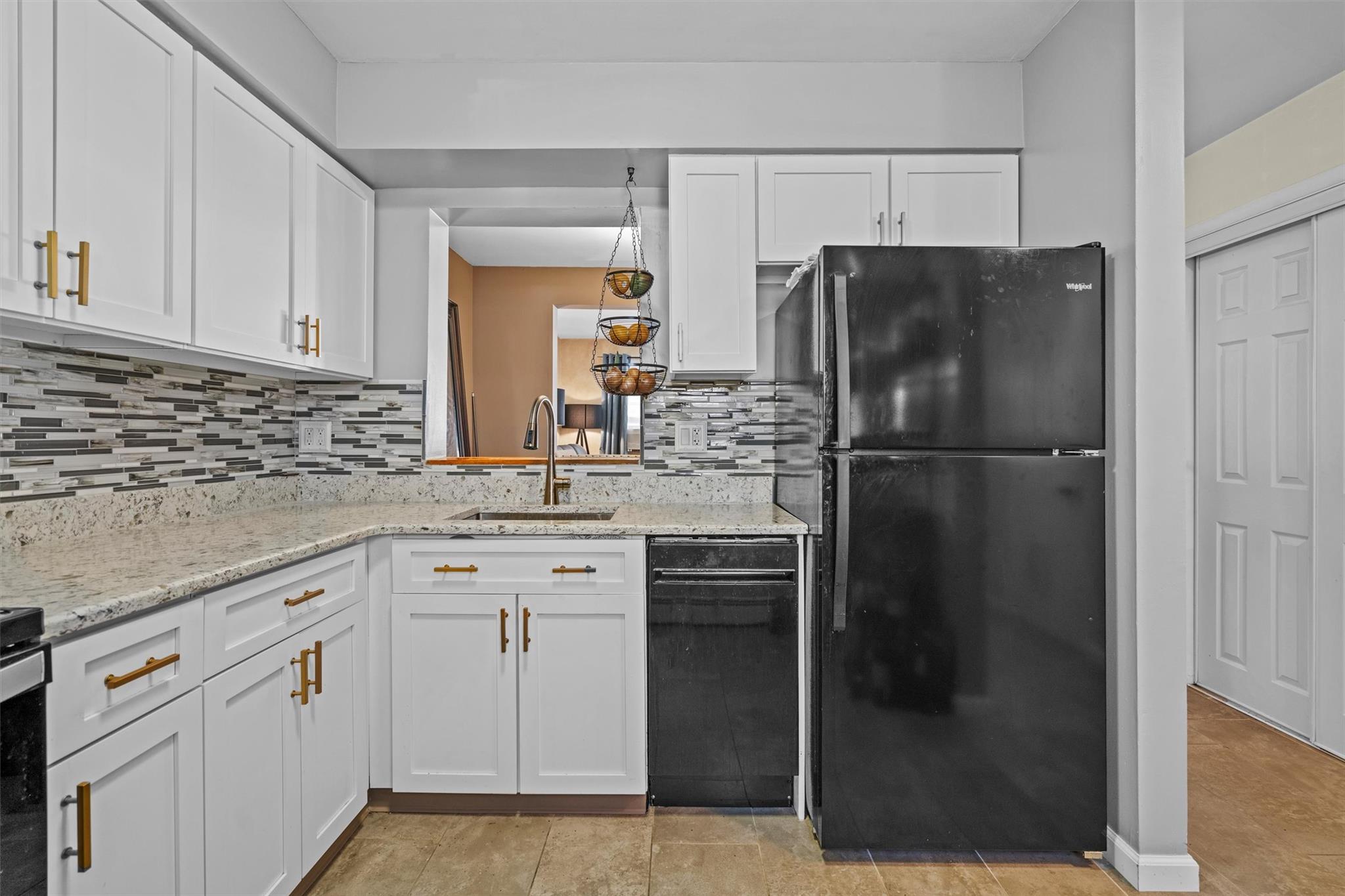 405 Watts Lane, Maybrook, New York image 4