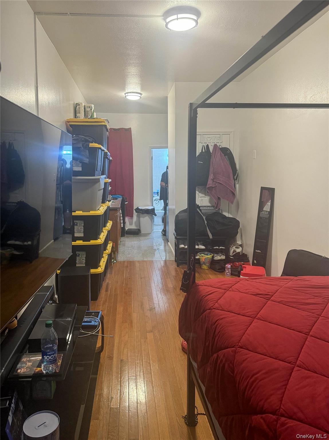 7004 Roosevelt Avenue