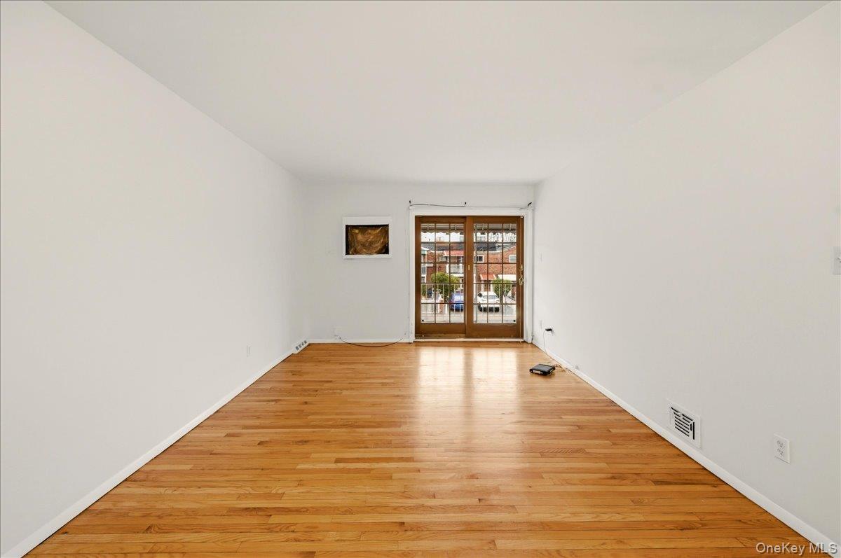 707 Hollywood Avenue