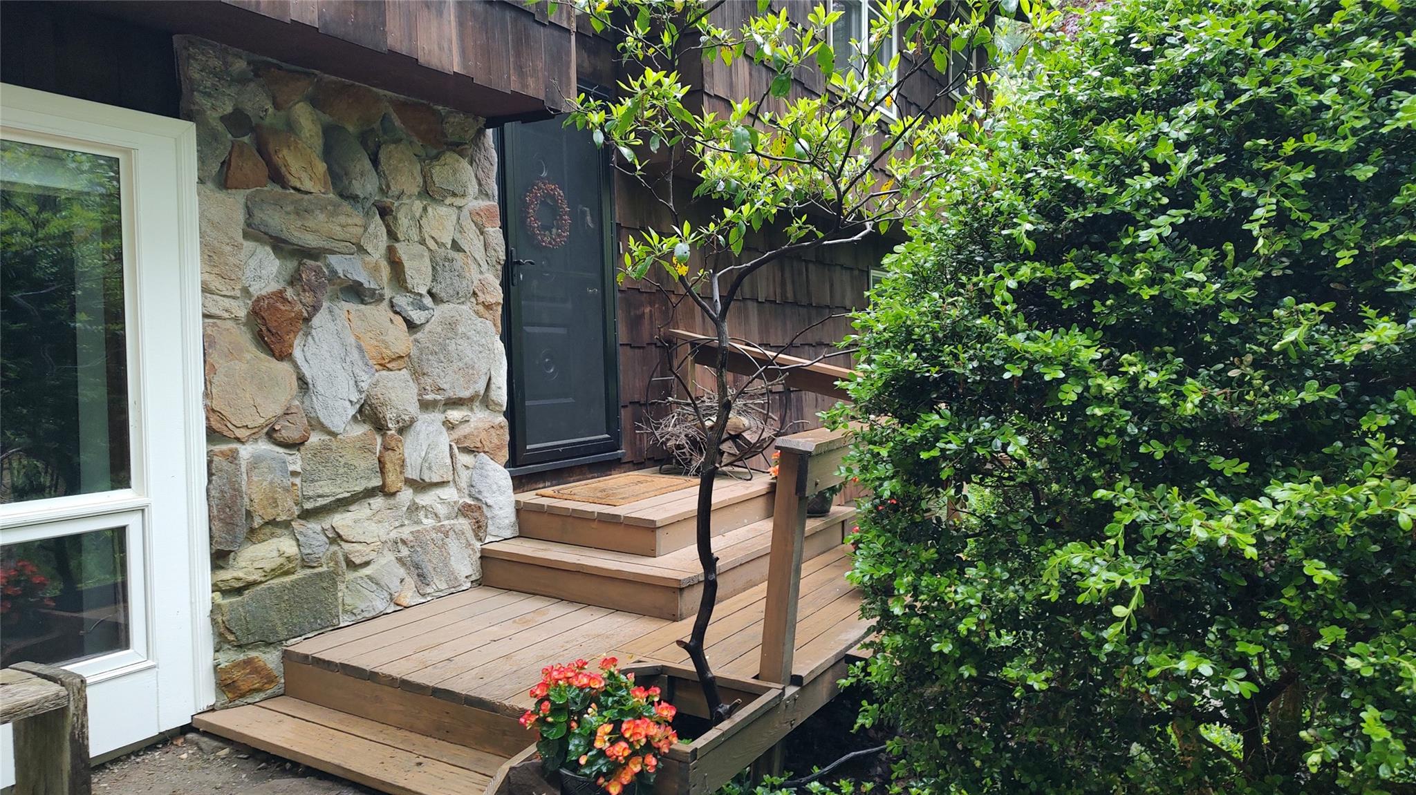 10 S Mountain Pond, Garrison, New York image 2