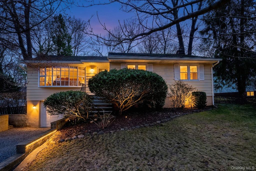 Photo of 67 Duell Road, White Plains, NY 10603 (MLS # 974686)