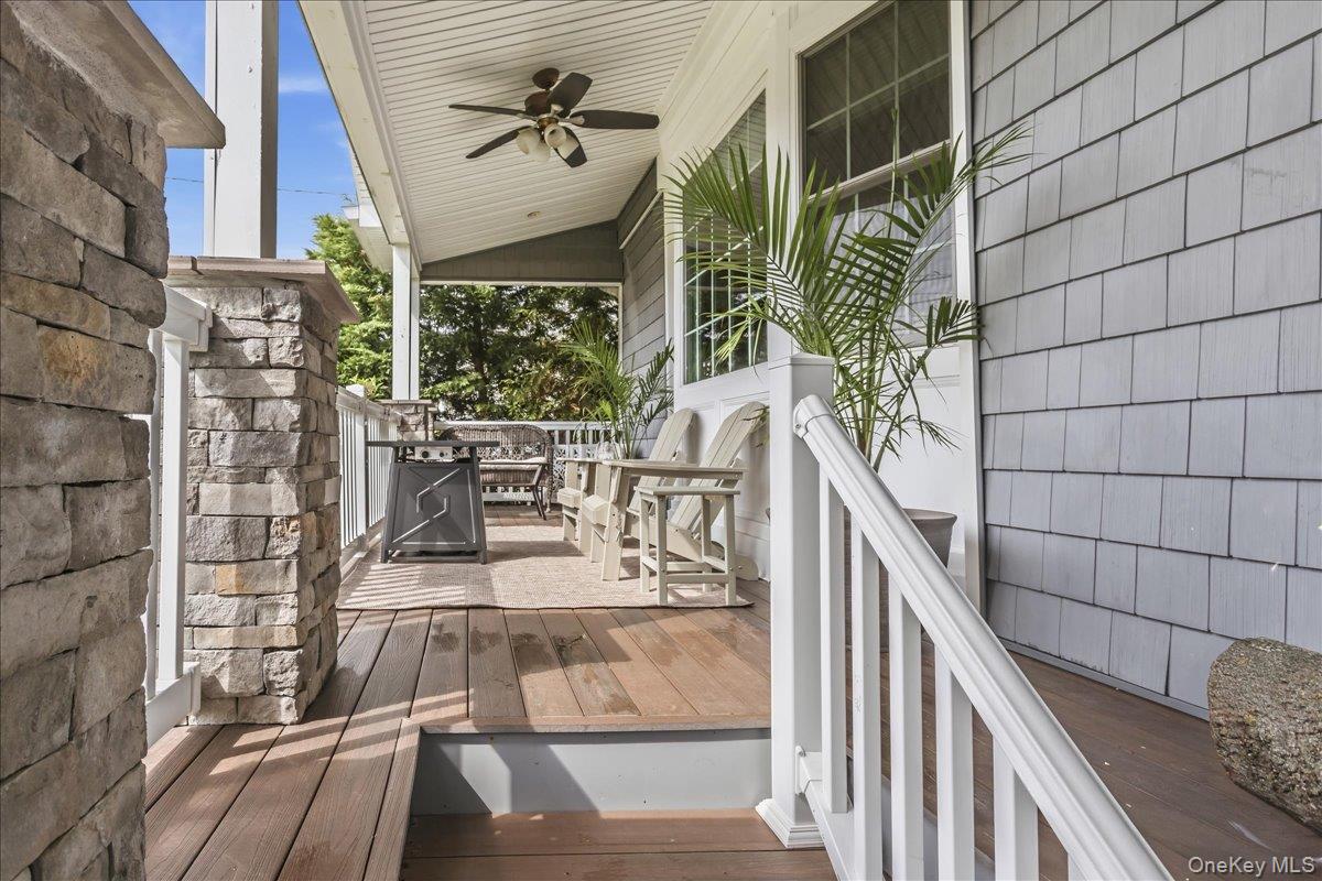 113 Harborview Drive