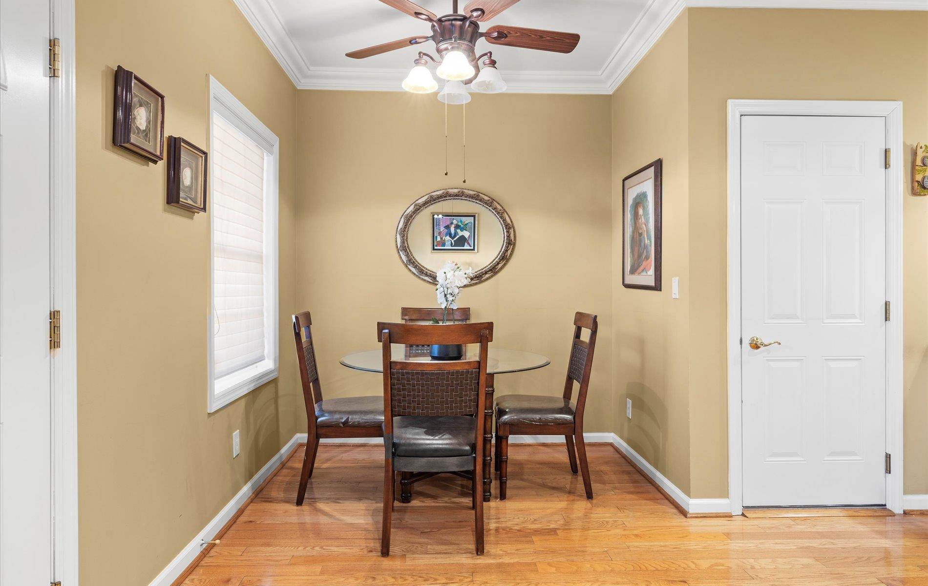 121 N Autumn Drive, Plainview, New York image 9