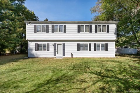 Photo of 181 Hot Water Street, Manorville, NY 11949 (MLS # 903884)