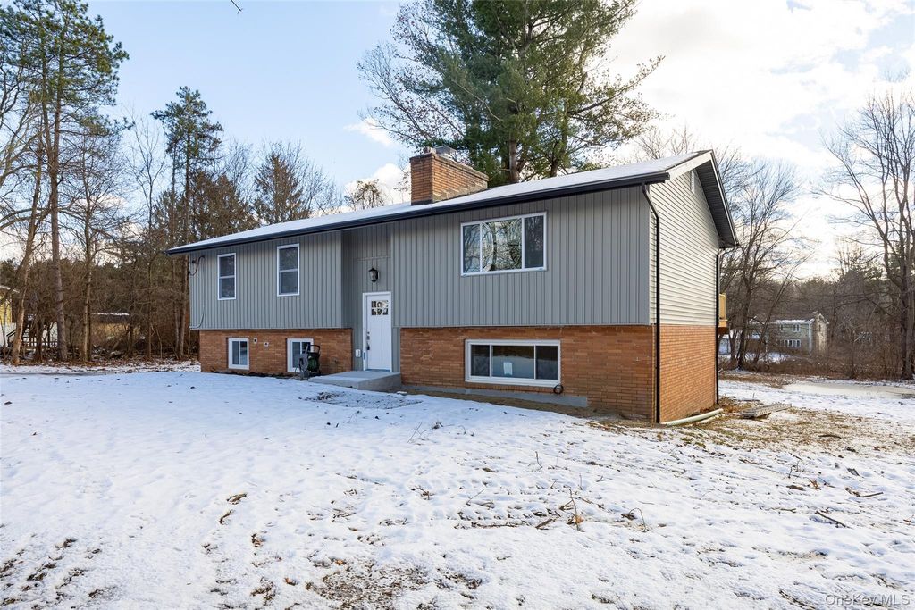 Photo of 1628 E Noxon Road, Lagrangeville, NY 12540 (MLS # 943615)