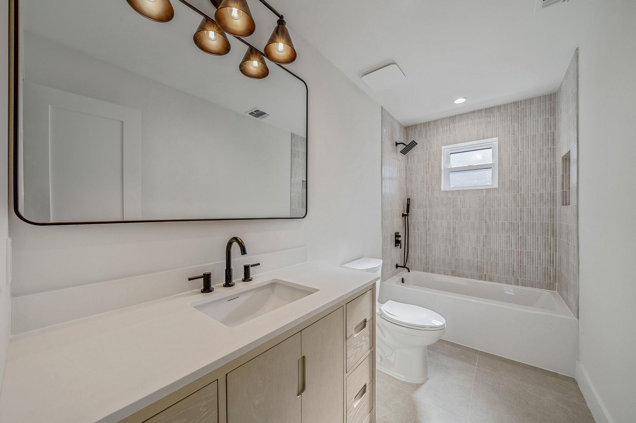 78 Dorothy Street, Bethpage, New York image 29