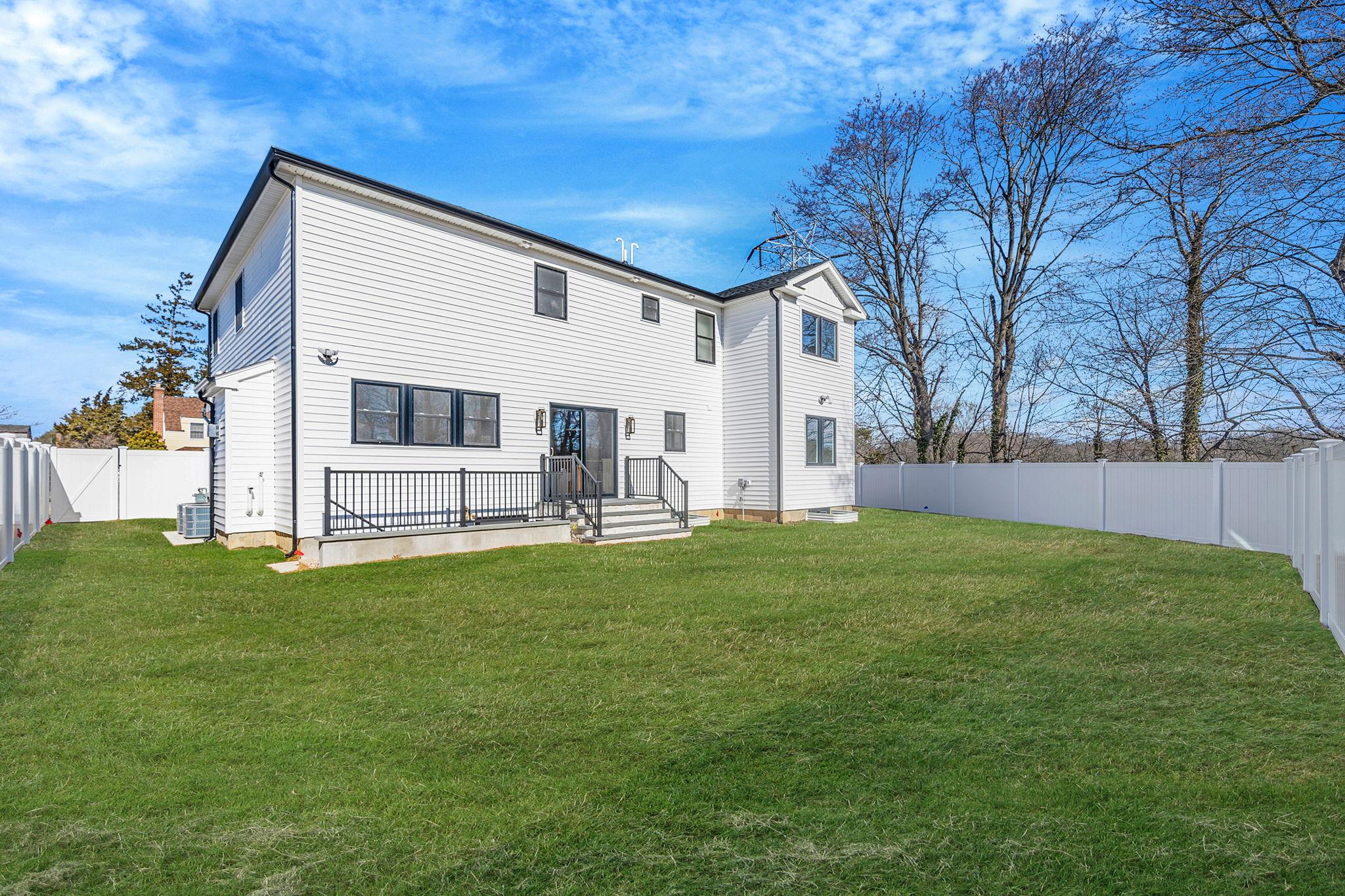78 Dorothy Street, Bethpage, New York image 7