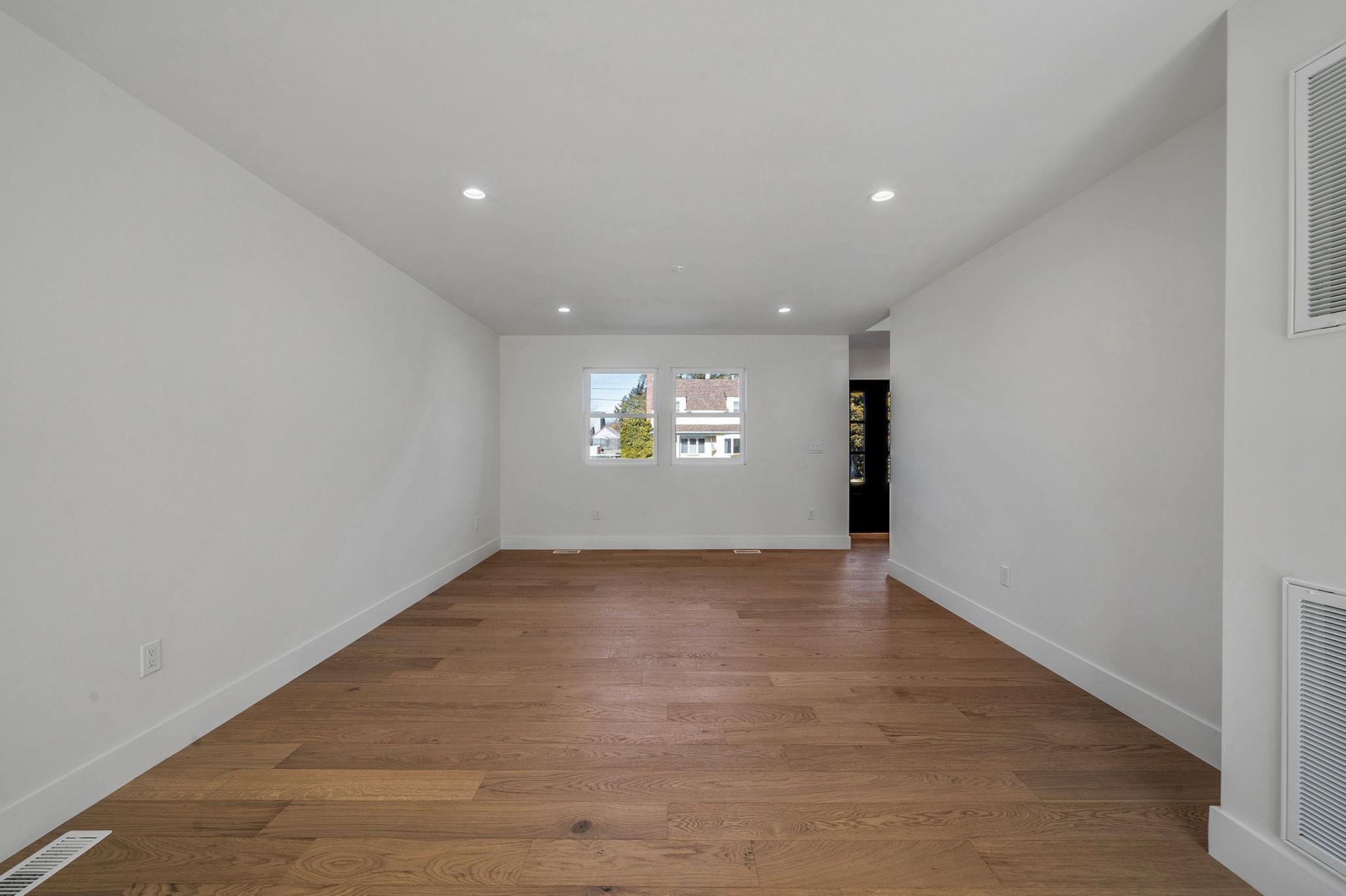 78 Dorothy Street, Bethpage, New York image 19