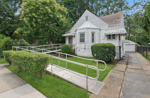 18506 64th Avenue Fresh Meadows NY 11365