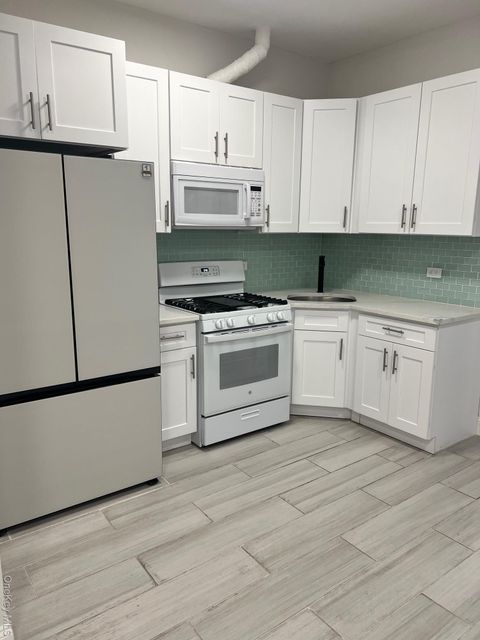 Photo of 102-03 Northern Boulevard #2R, Corona, NY 11368 (MLS # 952001)
