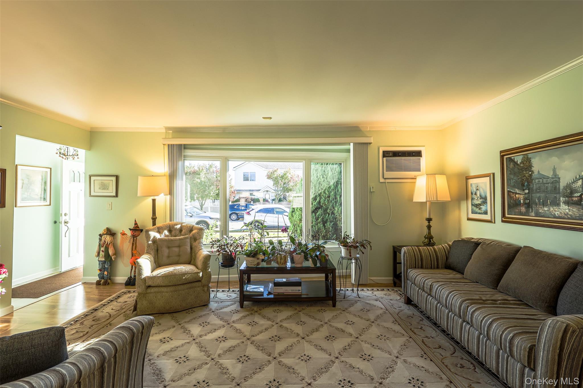 469 E Fulton Street - Photo 3