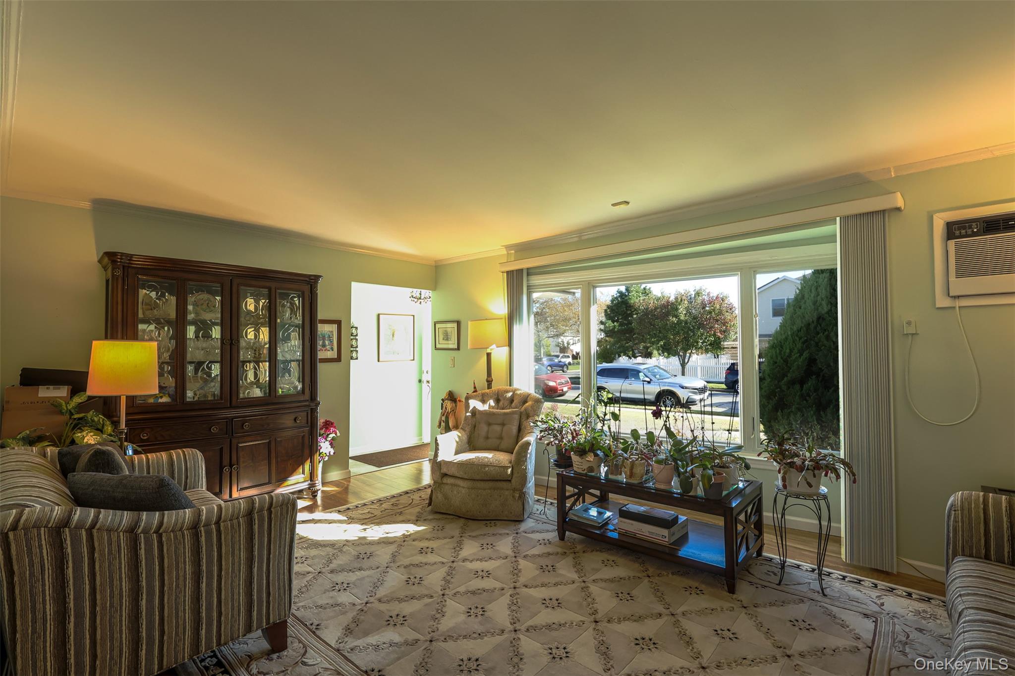 469 E Fulton Street - Photo 4