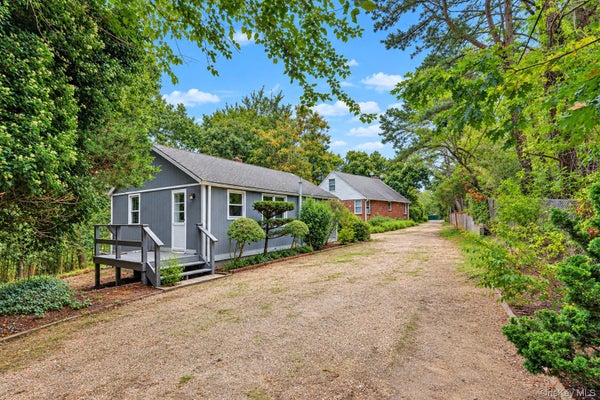 45 PECONIC RD, HAMPTON BAYS, NY 11946 - Image fafabf7e7d6e2bf01fe4f5428ddfd9b7/4062661384