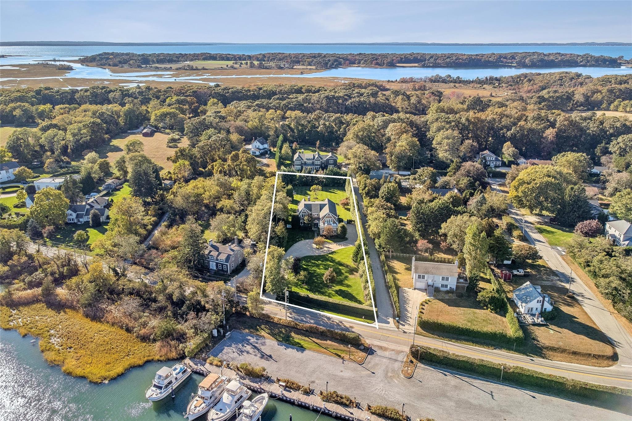 1925 N Sea Road, Southampton, New York image 3