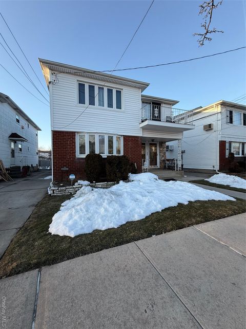 Photo of 259-23 Craft Avenue, Rosedale, NY 11422 (MLS # 966598)