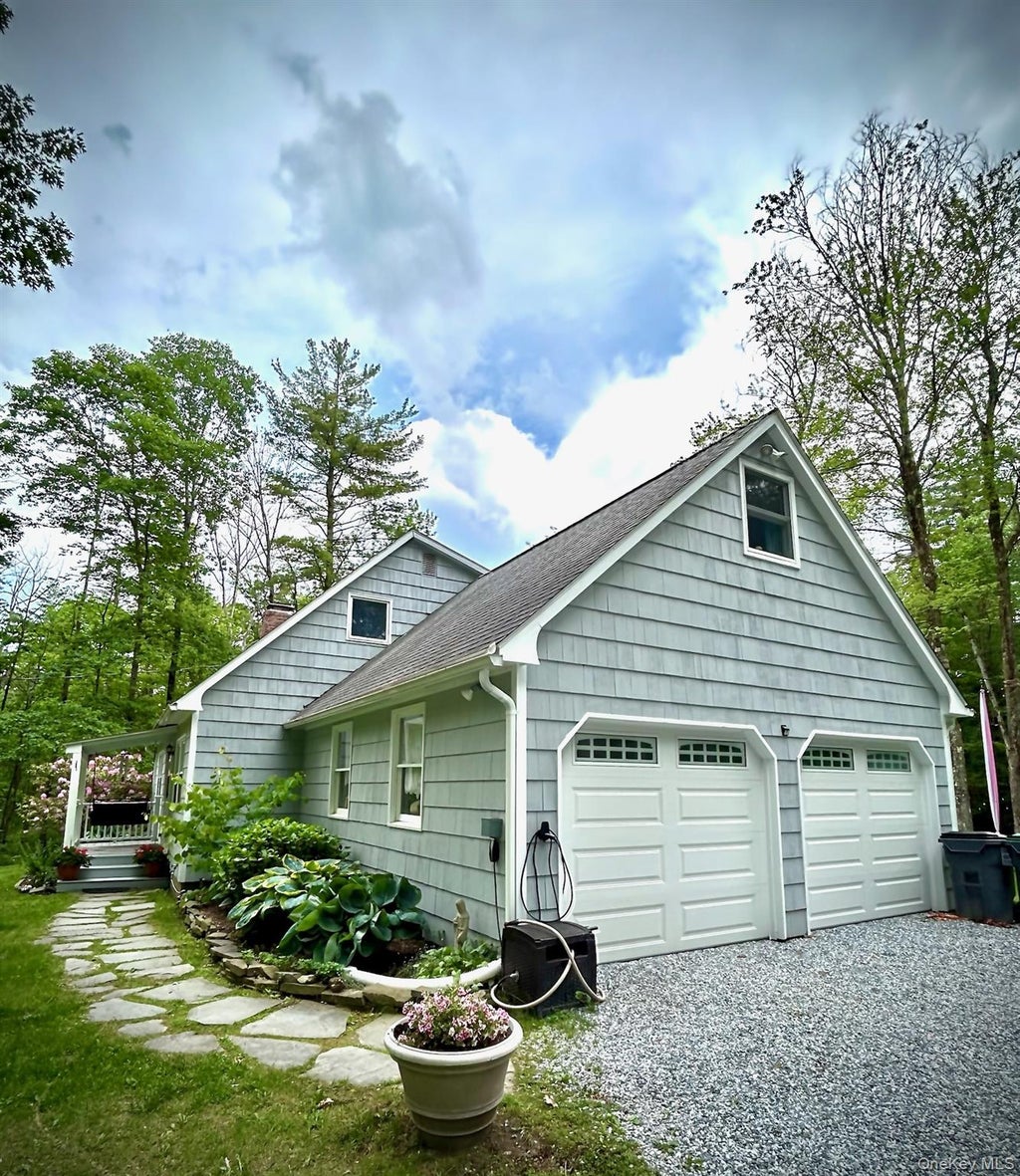 Photo of 230 Middle Road, Austerlitz, NY 12017 (MLS # 1060057)