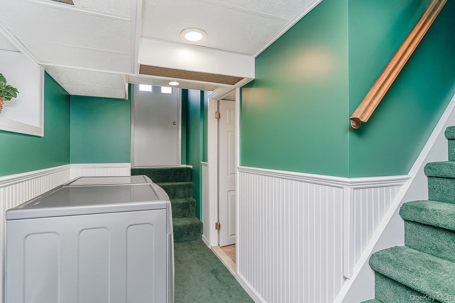 Howard Beach, New York 11414, United States, 5 Bedrooms Bedrooms, ,3 BathroomsBathrooms,Residential,Coming Soon,237500