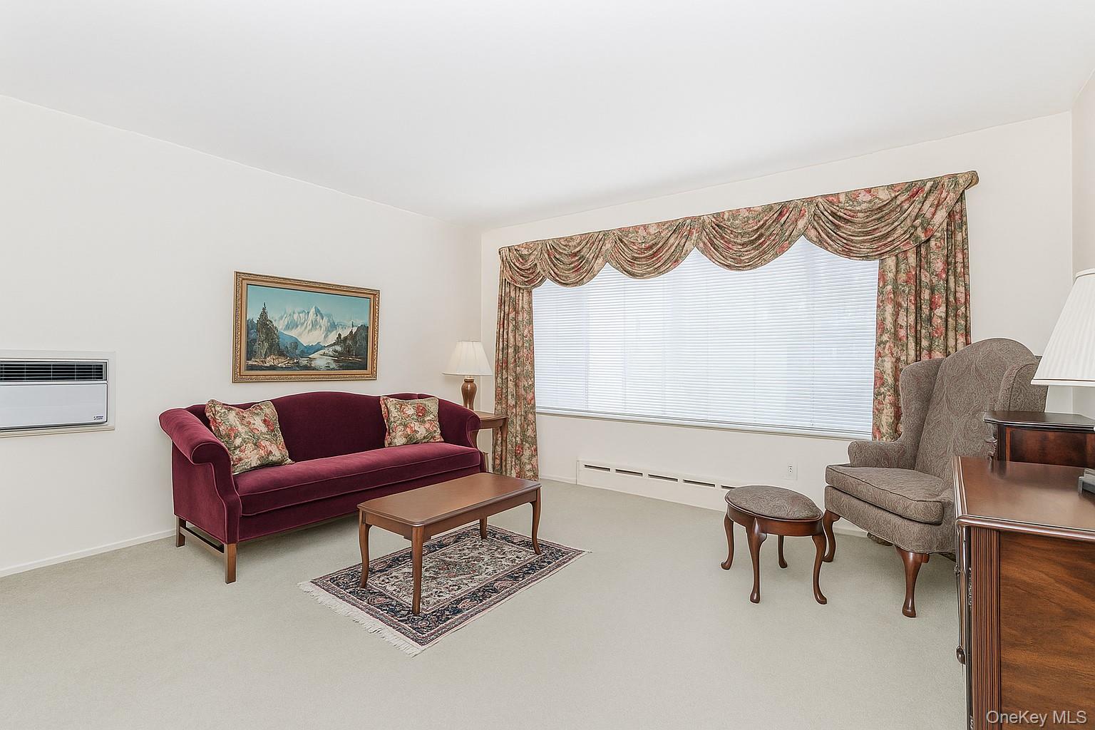 Howard Beach, New York 11414, United States, 5 Bedrooms Bedrooms, ,3 BathroomsBathrooms,Residential,Coming Soon,237500