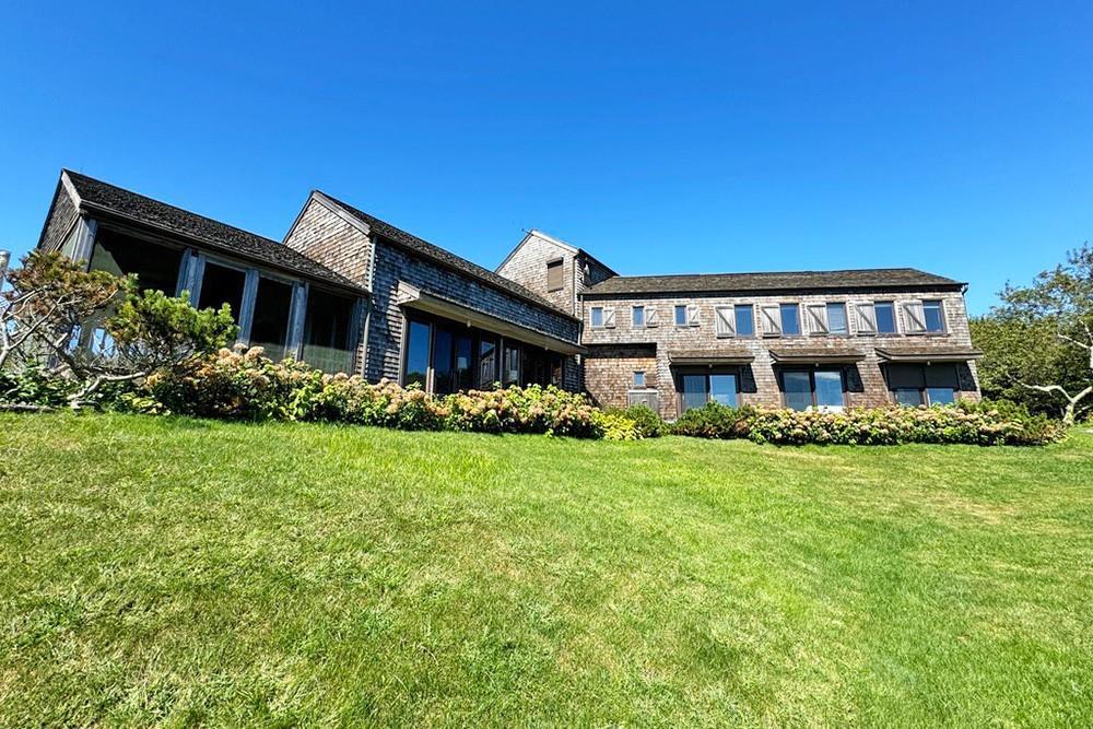 1635 Isabella Beach Road, Fishers Island, New York image 1