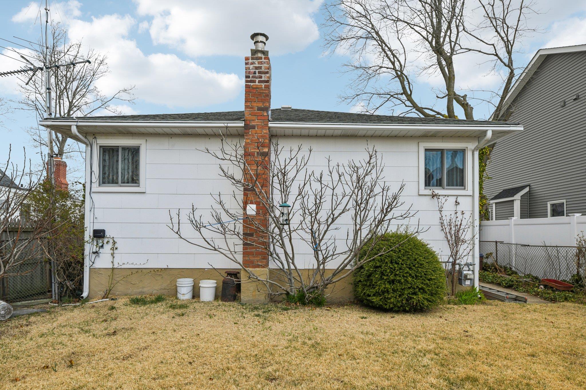 1100 America Avenue, West Babylon, New York image 24