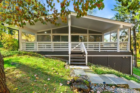 Tiny photo for 153 Deerfield Lane N, Pleasantville, NY 10570 (MLS # 926384)