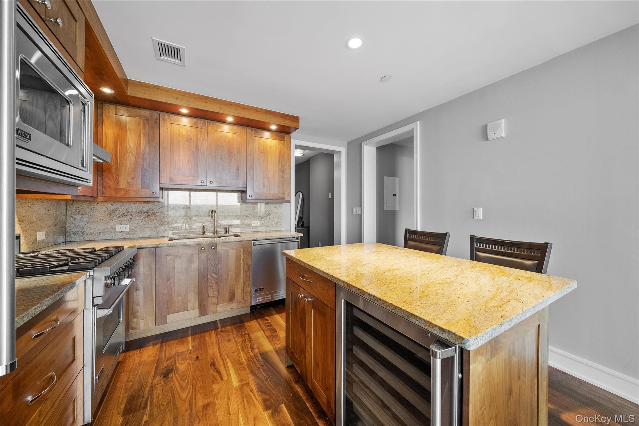 5 Renaissance Square 23B