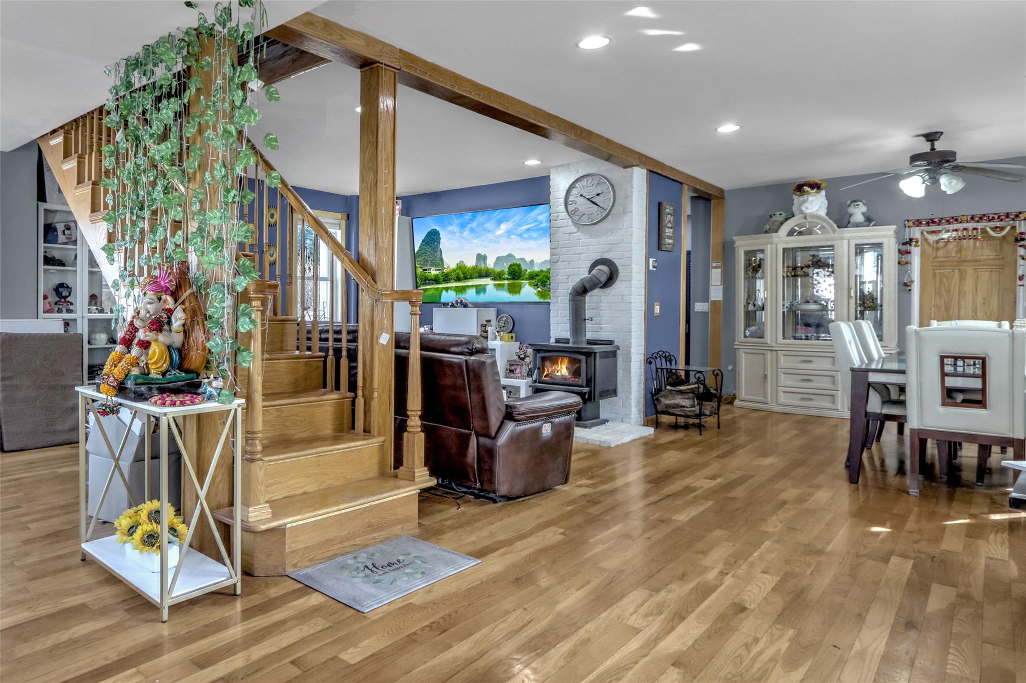 2 Arch Avenue, Farmingdale, New York image 6