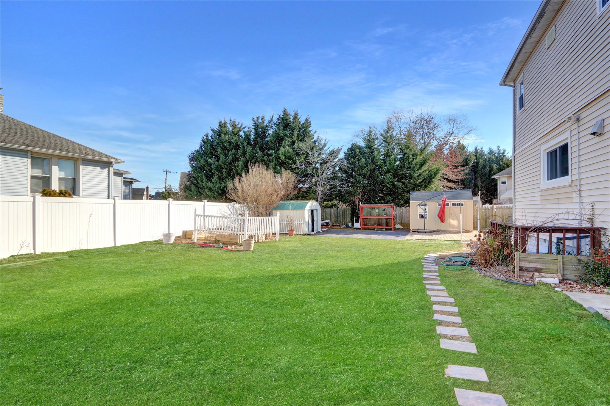 2 Arch Avenue, Farmingdale, New York image 27