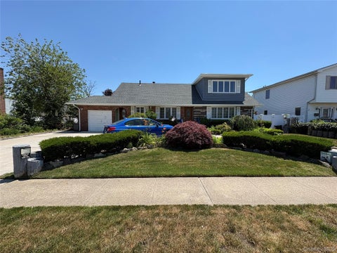 Multifamily For Rent - 113 Parma Road<br/> Island Park, NY 11558
