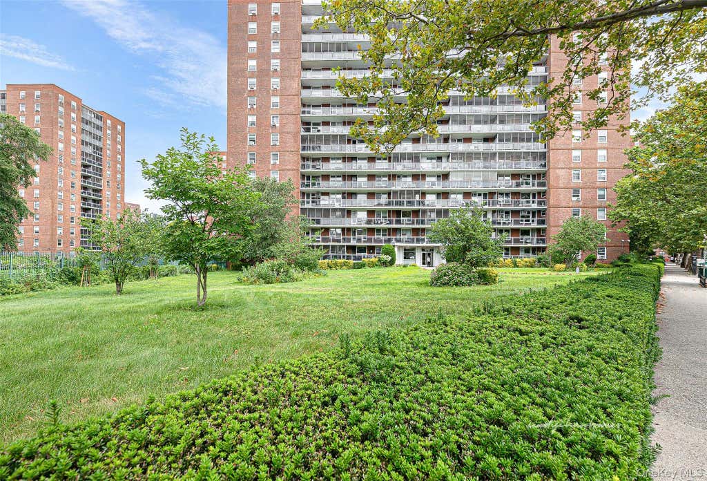 Photo of 97-37 63rd Road #2B, Rego Park, NY 11374 (MLS # 1036665)