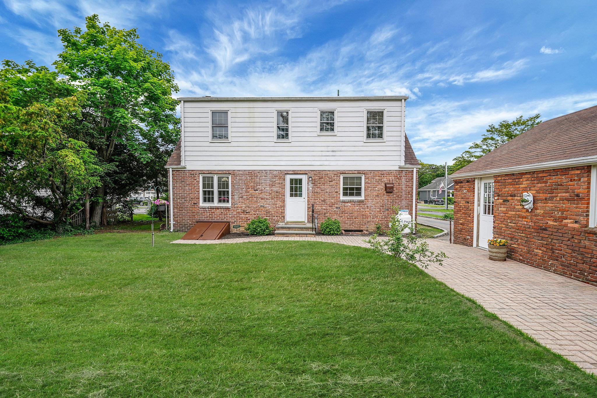 280 Kensington Avenue, Bayport, New York image 32