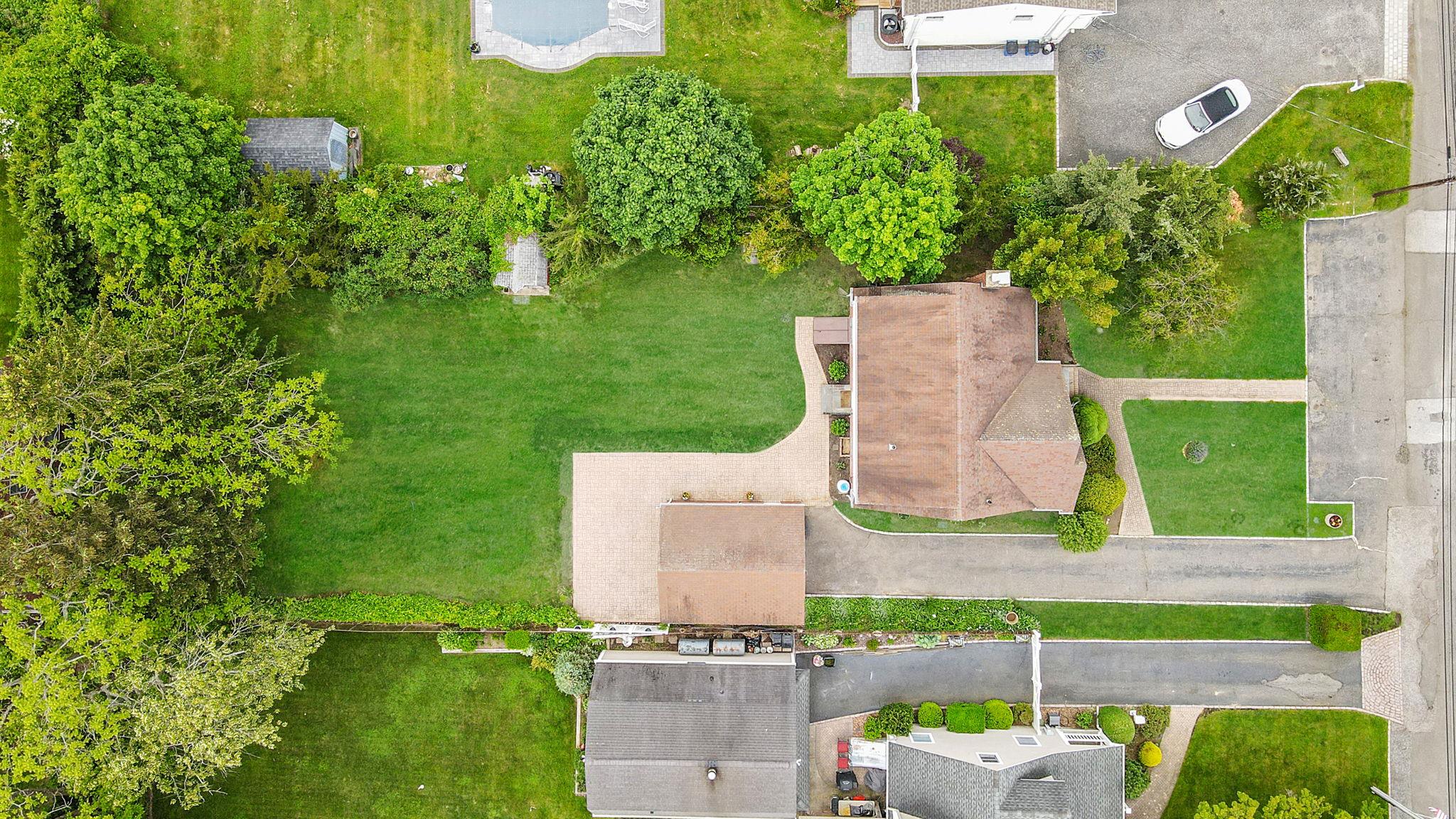 280 Kensington Avenue, Bayport, New York image 37