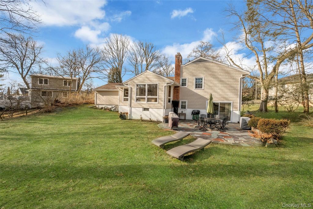 Photo of 11 Meadowlark Road, Rye Brook, NY 10573 (MLS # 968882)