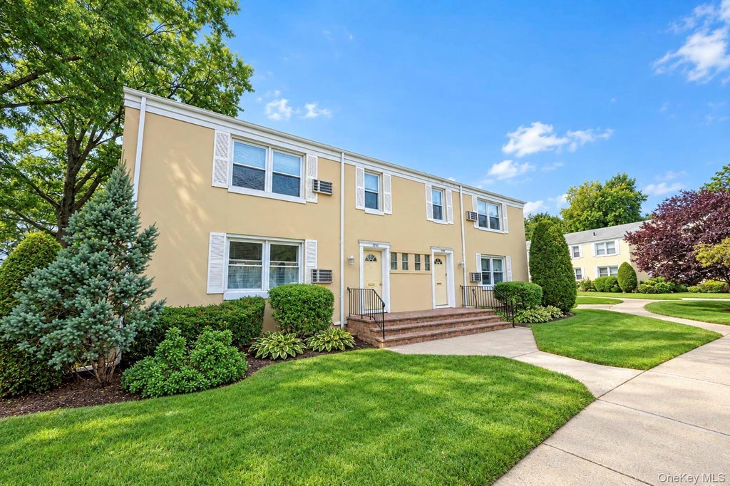 Photo of 71-68 252nd Street #2B, Bellerose, NY 11426 (MLS # 1048641)