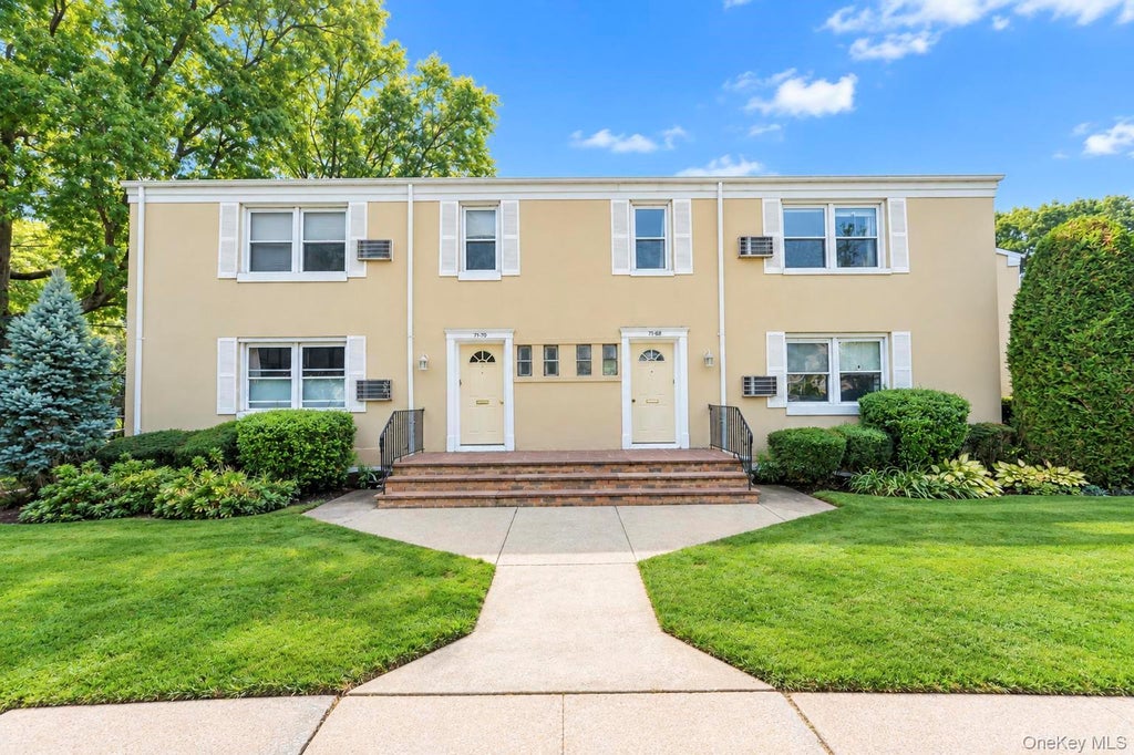 Photo of 71-68 252nd Street #2B, Bellerose, NY 11426 (MLS # 1048641)