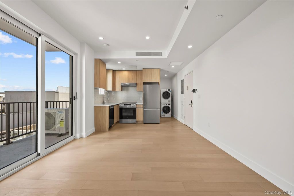 Photo of 150-02 Northern Boulevard #3C, Flushing, NY 11354 (MLS # 950060)