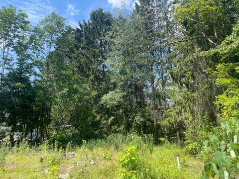 33 Dudley Street Harveys Lake, Pennsylvania Street Out of Area PA 18618