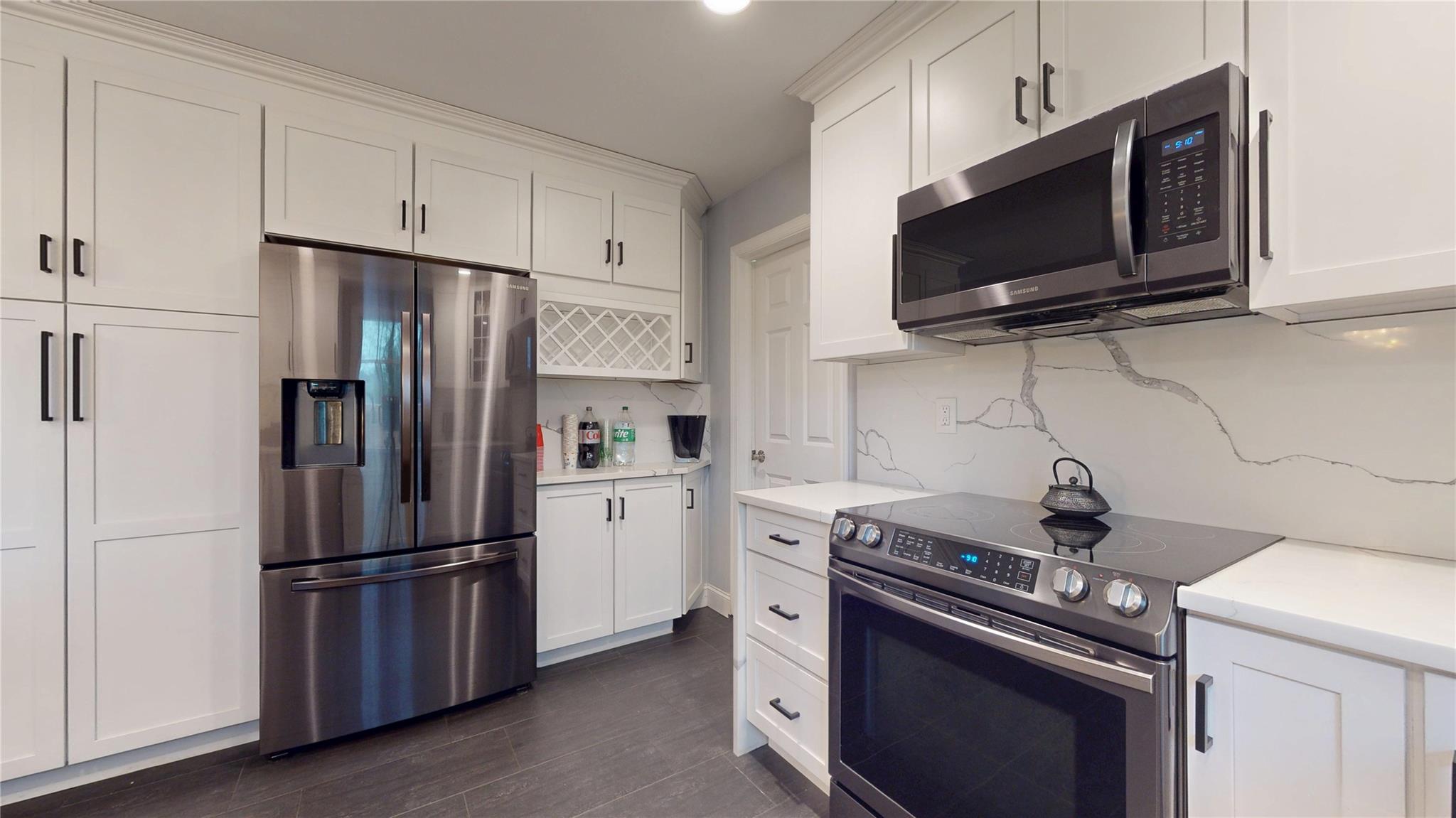 36 Nidzyn Avenue, Remsenburg, New York image 10